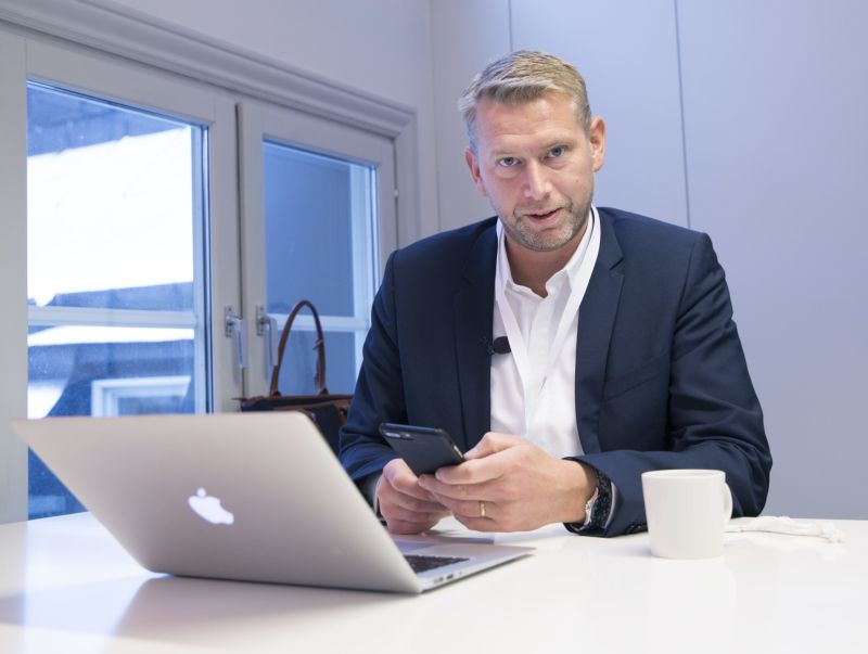 Bývalý manažer automobilky Tesla Peter Carlsson.
