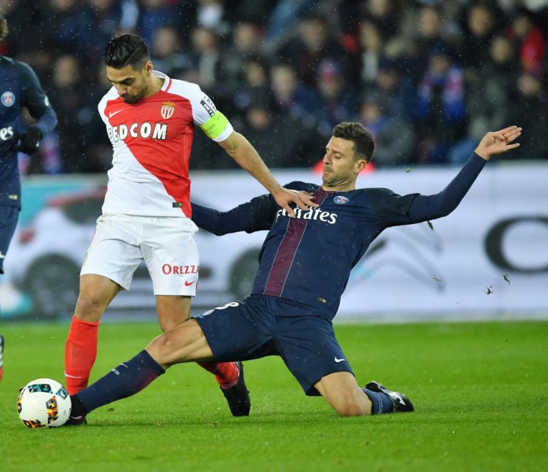 Italský fotbalista PSG Thiago Motta. Italský fotbalista PSG Thiago Motta.