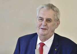 Zeman řekl, že zvažoval důvody pro i proti kandidatuře. Jako důvody proti označil svůj věk a touhu po odpočinku. Jako neutrální důvod vidí svůj zdravotní stav.