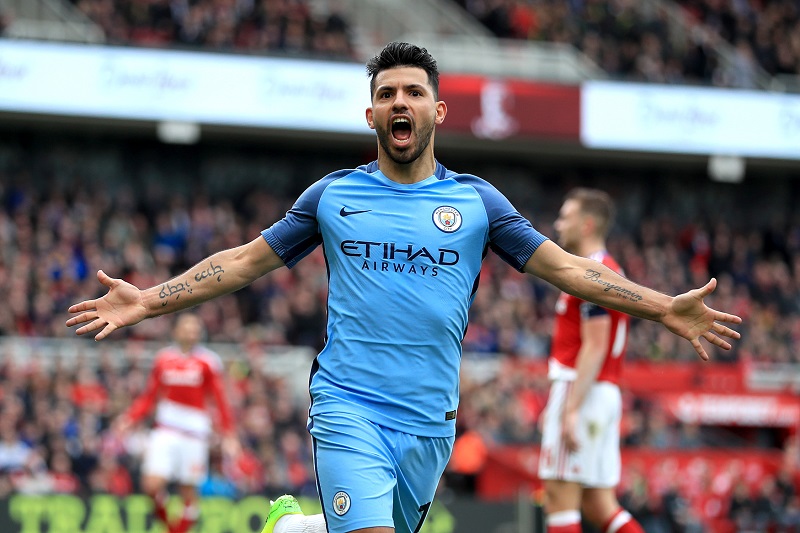 Argentinský fotbalista Sergio Agüero. Argentinský fotbalista Sergio Agüero.