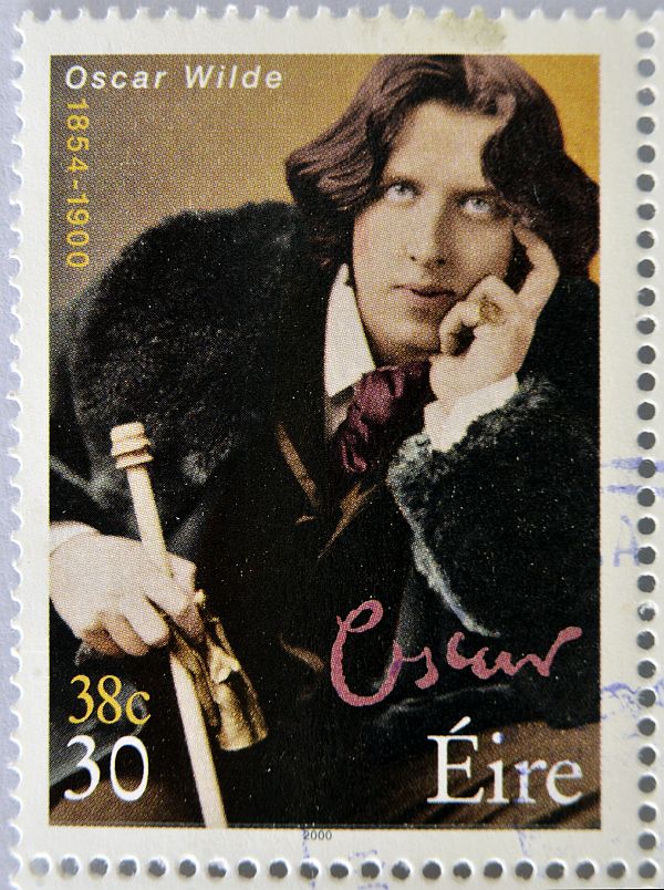 Spisovatel Oscar Wilde na poštovní známce.