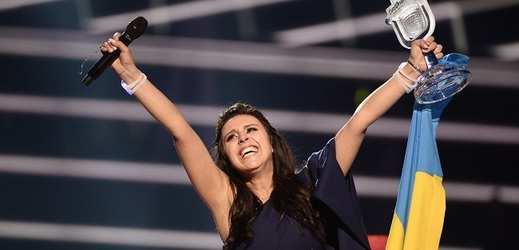 Ukrajinská interpretka Jamala, zatím poslední vítězka Eurovize.