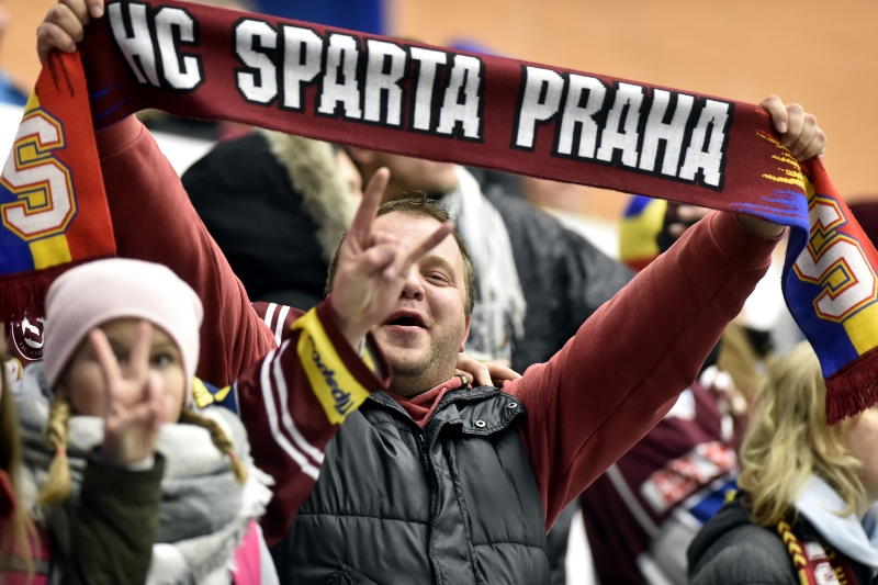 Fanoušci Sparty chodí z tuzemských klubů na stadion nejvíc.