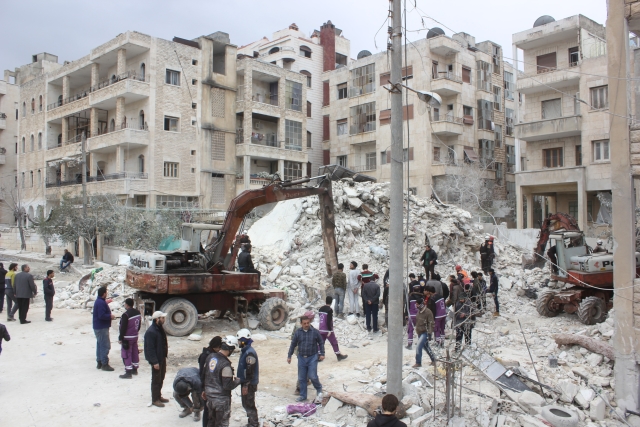 Ničivé důsledky náletu na severosyrské město Idlib. Ničivé důsledky náletu na severosyrské město Idlib.