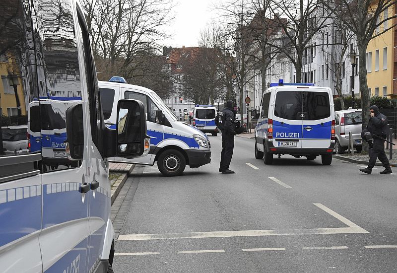 Ozbrojenec v německém Duisburgu přepadl banku, na místě zasahuje policie (ilustrační foto).