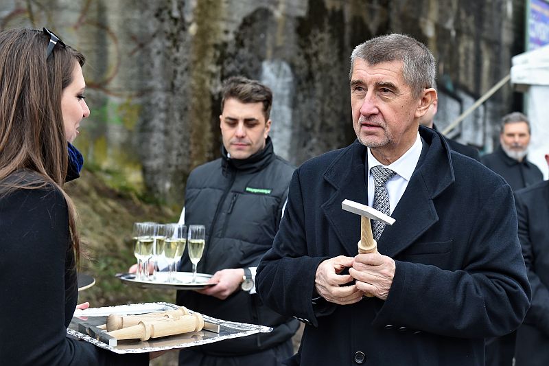 Vicepremiér Andrej Babiš (vpravo) se zúčastnil slavnostního zahájení stavby dálnice D3 v úseku Ševětín - Borek.