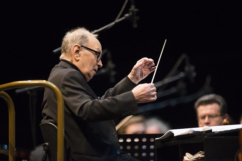 Italský filmový hudební skladatel Ennio Morricone.