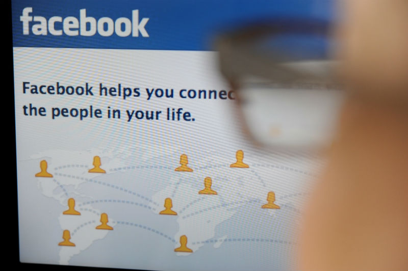 Facebook obvinění prověří, je ale připraven "chránit soukromí a práva uživatelů" (ilustrační foto). 
