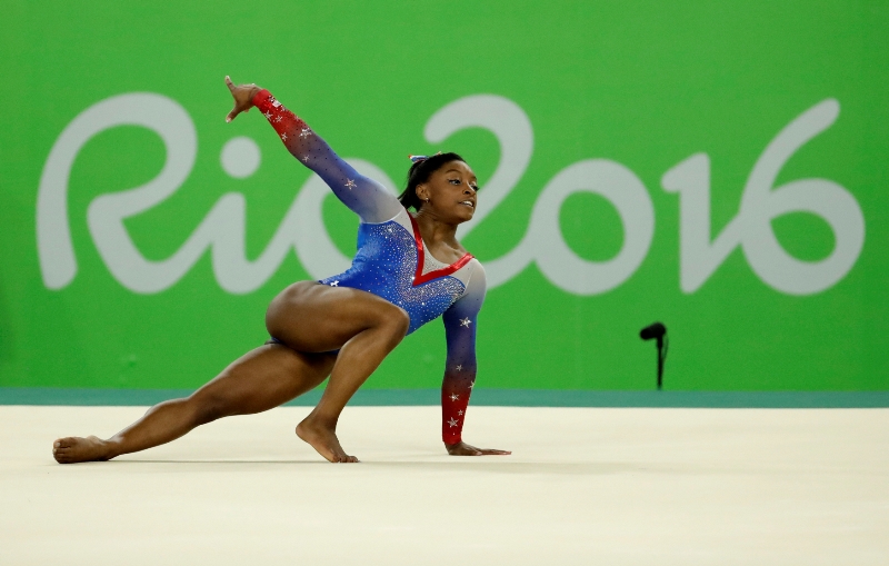 Největší hvězdou americké gymnastiky je v současnosti Simone Bilesová, čtyřnásobná zlatá medailistka z her v Riu. Největší hvězdou americké gymnastiky je v současnosti Simone Bilesová, čtyřnásobná zlatá medailistka z her v Riu.