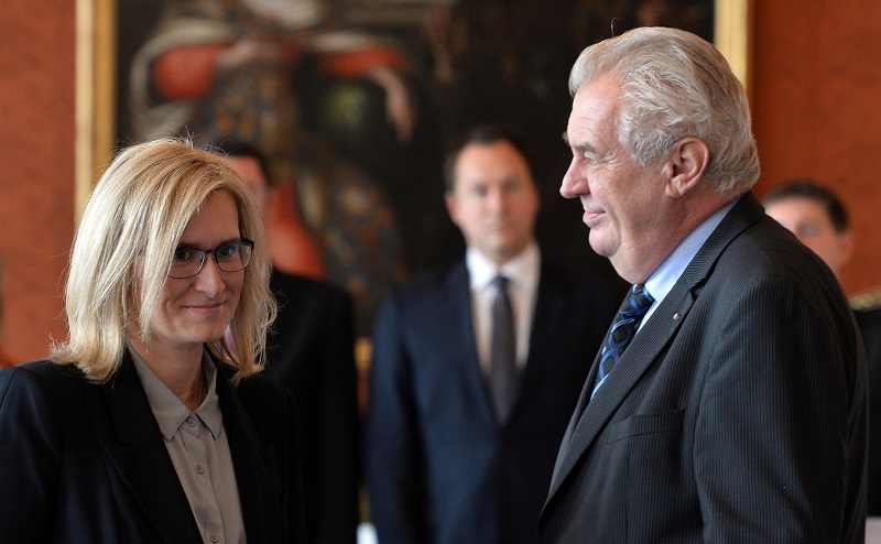 Prezident Miloš Zeman a ministryně pro místní rozvoj Karla Šlechtová.