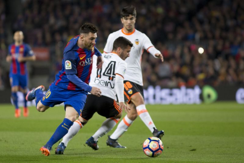 Fotbalisté Barcelony proti Valencii. Fotbalisté Barcelony proti Valencii.