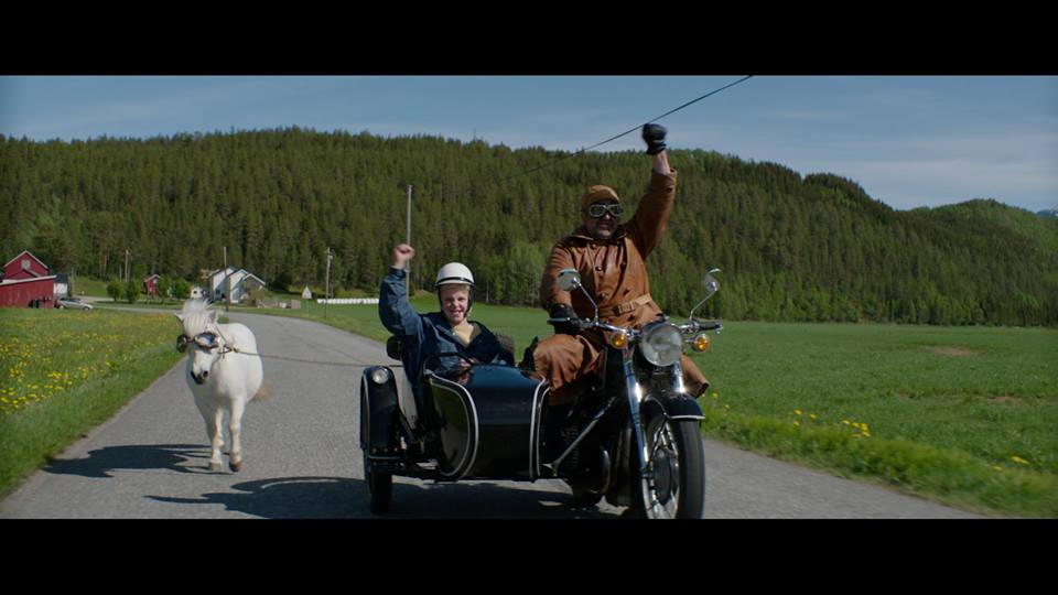 Snímek z norského filmu Oskars Amerika, který soutěžil o Stříbrného medvěda na Berlinale.