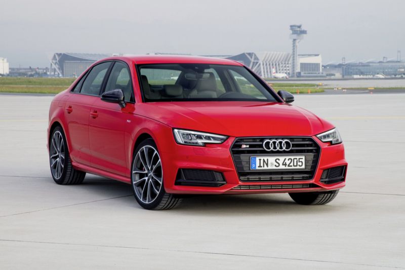 Nové Audi S4 disponuje pod kapotou více než 350 koňmi.