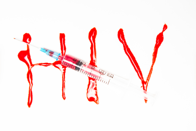 Prevenci nákazy virem HIV se věnují internetové stránky hiv-prevence.cz.