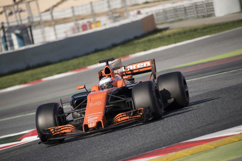 McLaren půjde do nové sezony s novou barvou monopostu, jestli ale bude i rychlejší než v minulosti, je velmi nejisté.
