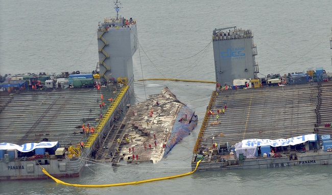 Havarovaný trajekt Sewol.
