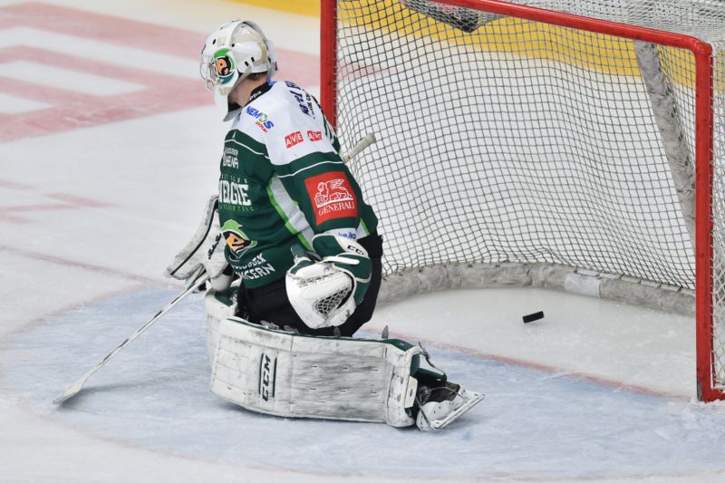 Brankář Tomáš Závorka.