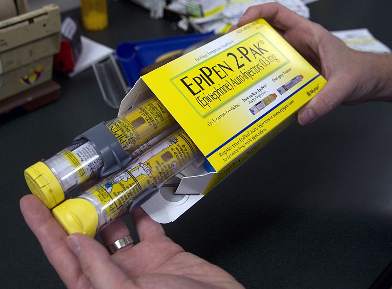 Injekční pero Epipen.
