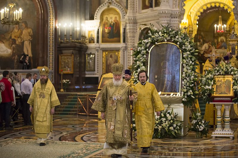 Patriarcha Kirill (uprostřed).