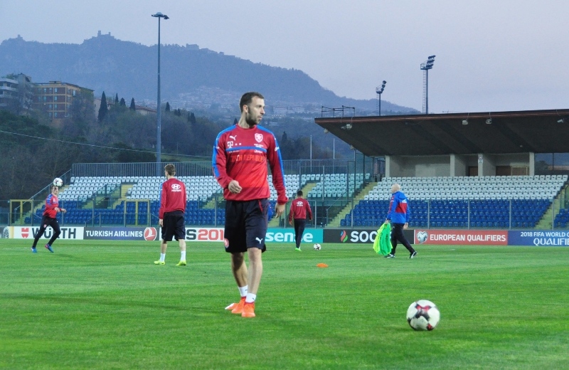 Reprezentace při tréninku na zápas se San Marinem.