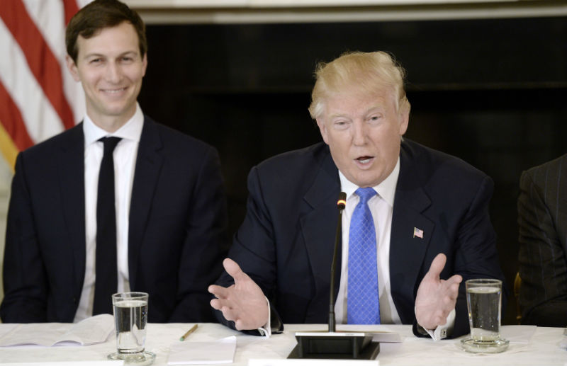 Americký prezident Trump a jeho zeť Jared Kushner. 