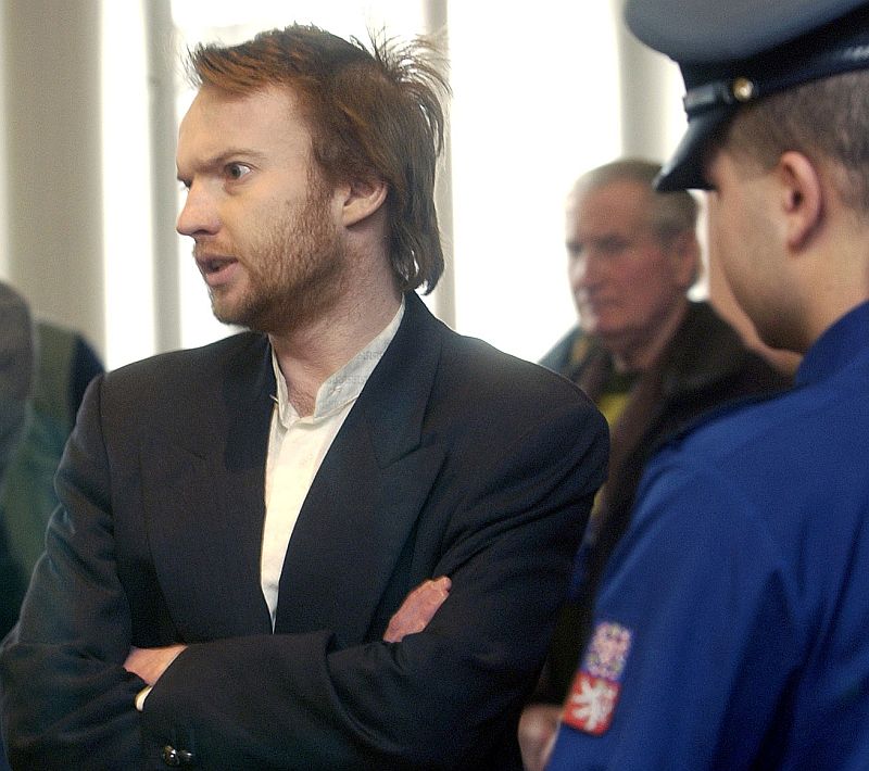 Martin Říha u soudu v roce 2002.