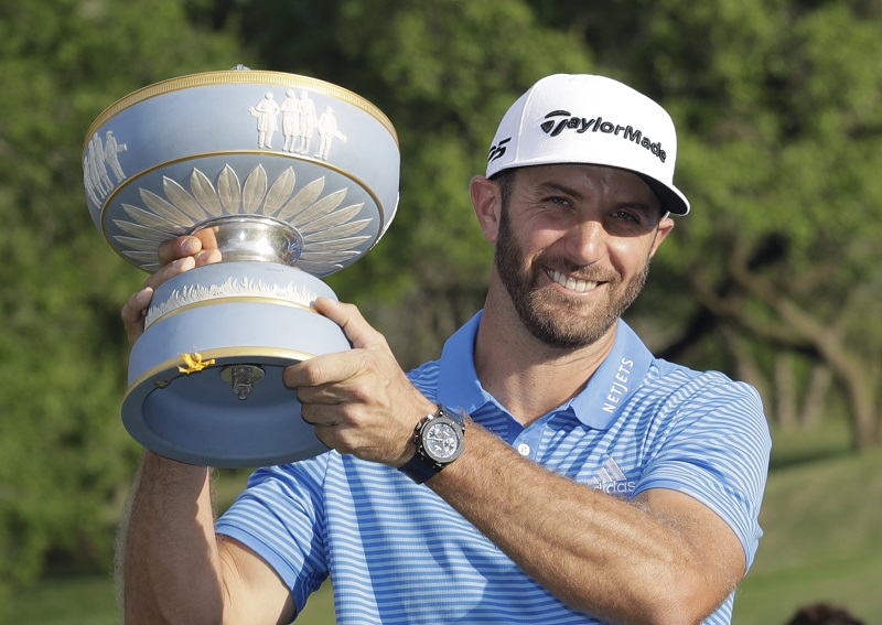 Americký golfista Dustin Johnson.