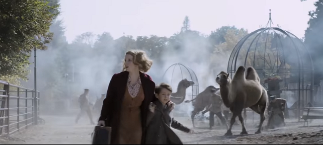 Snímek z filmu Úkryt v ZOO.