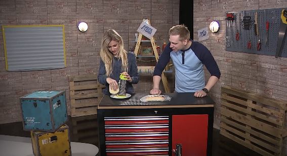 Kutilové Adam a Lucie ukážou další skvělý zlepšovák do kuchyně.