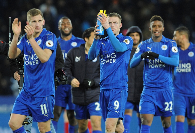 Fotbalisty Leicesteru už vede jen Ranieriho asistent. 