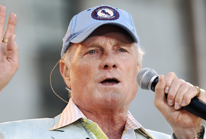 Muzikant Mike Love (snímek z roku 2006).