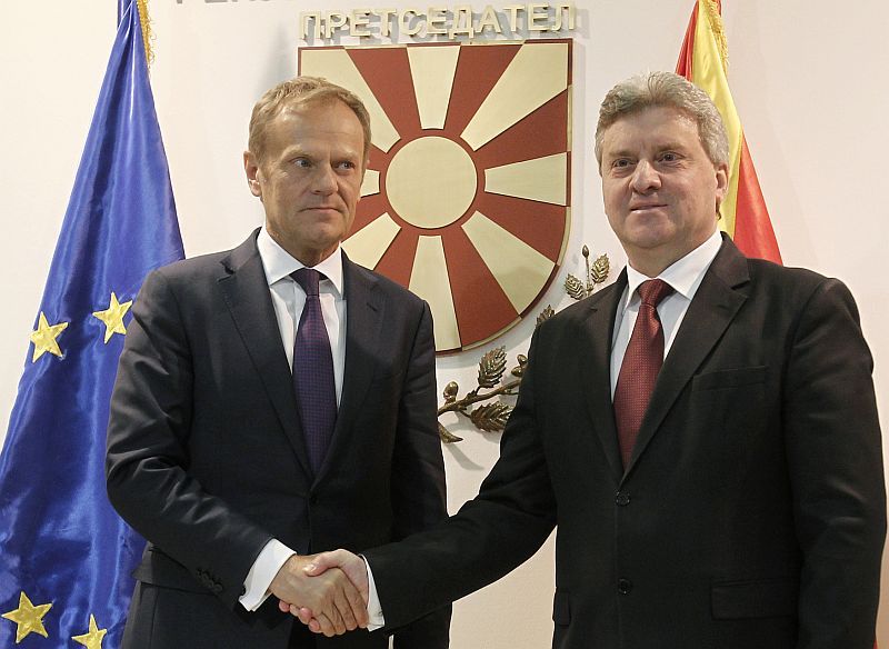 Zleva Předseda Evropské rady Donald Tusk a makedonský prezident Ďorge Ivanov.