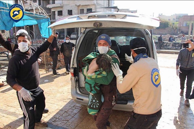 Ve městě Idlib se místní snažili zachránit co nejvíce lidí.