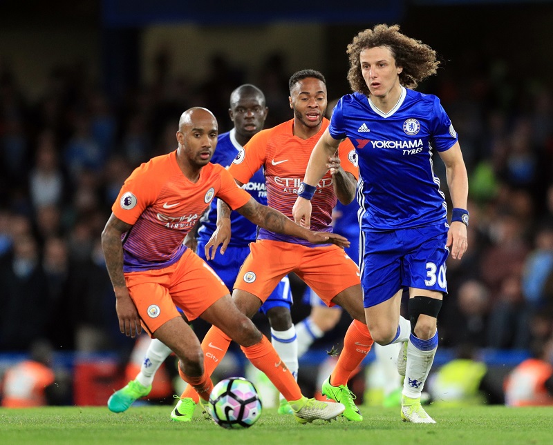 David Luiz byl strůjcem výhry nadCity.