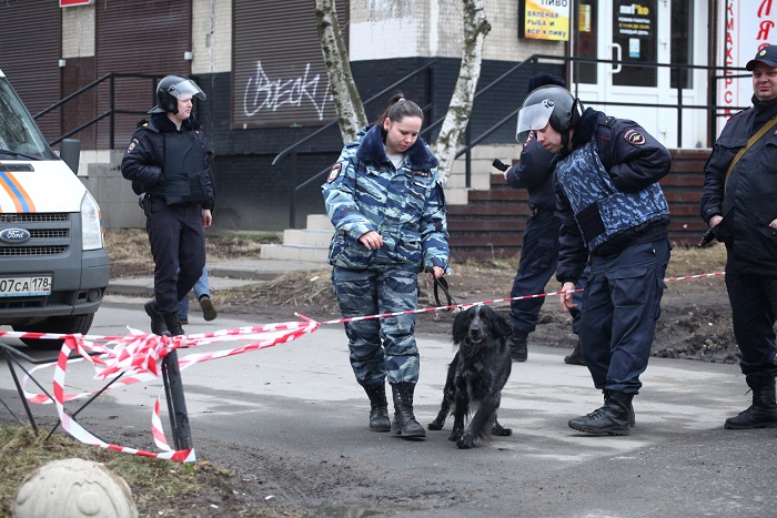 Petrohradské úřady popřely zprávy médií o explozi v šestnáctipodlažním domě. Petrohradské úřady popřely zprávy médií o explozi v šestnáctipodlažním domě.