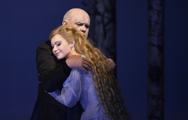 Jevhen Šokalo jako Vodník a Rusalka v podání Luisy Albrechtové.