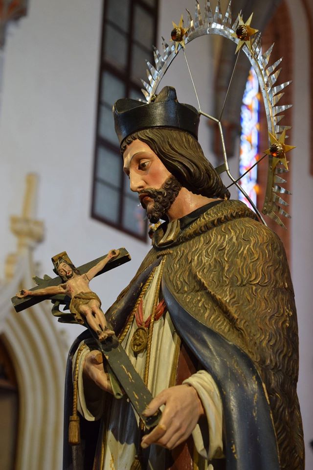 Socha sv. Jana Nepomuckého v kostele sv. Jakuba Většího, který patří mezi dominanty města Nepomuk.