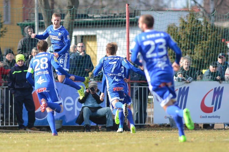 Radost fotbalistů Olomouce, kteří se drží na čele druhé ligy.