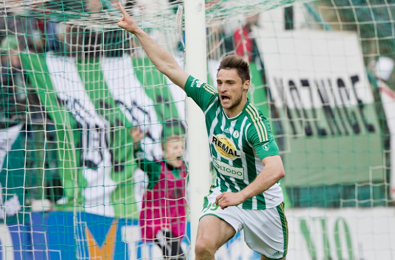 Jevgenij Kabajev se raduje po gólu Bohemians 1905