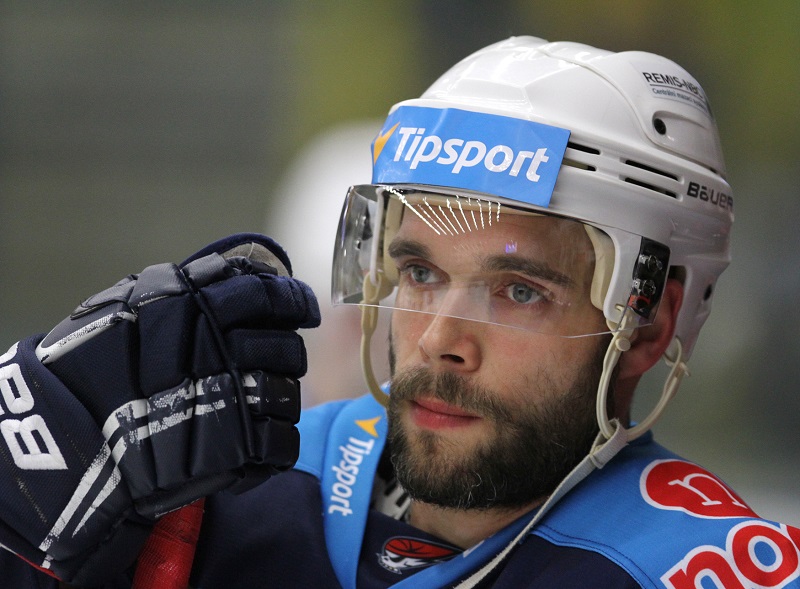 Zklamaný Michal Vondrka po vyřazení Chomutova v semifinále extraligy