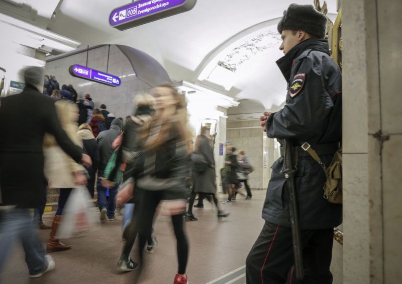 Petrohradské metro. Petrohradské metro.