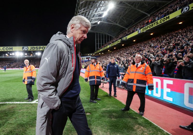 Stále ještě trenér Arsenalu Arséne Wenger.
