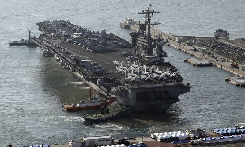 Americká letadlová loď Carl Vinson. 
