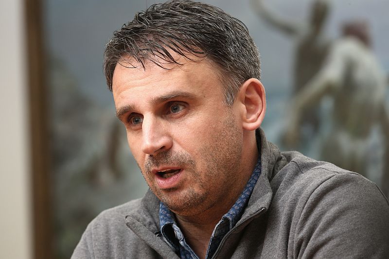 "Neodcházím uraženě, ani naštvaně. Odcházím jen unavený," uvedl Jiří Zimola.