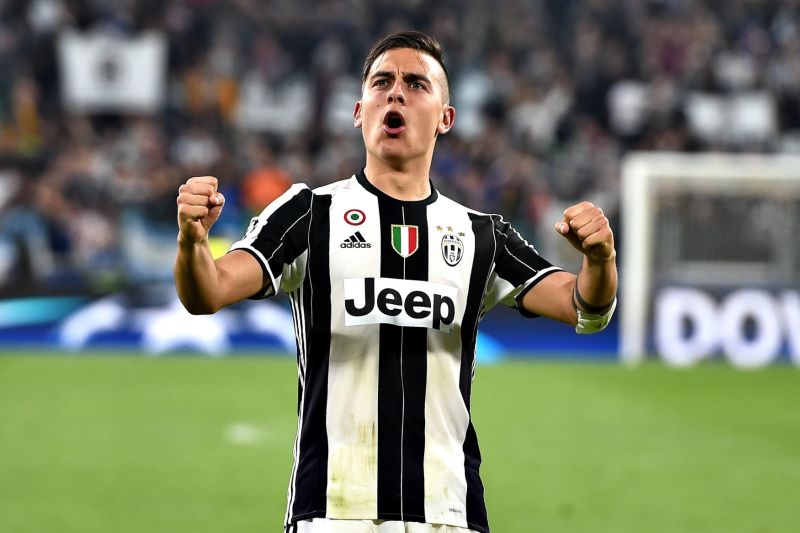 Paulo Dybala pkořil Barcelonu dvěma góly během 15 minut. Paulo Dybala pkořil Barcelonu dvěma góly během 15 minut.