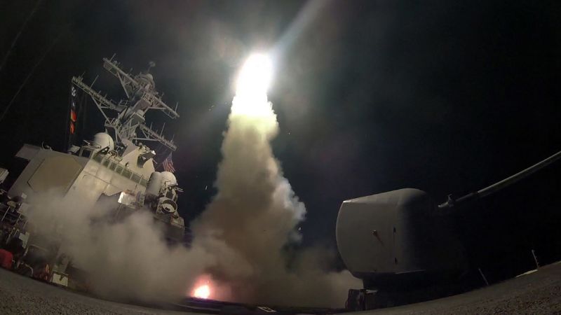 Raketa odpálená z válečné lodi USA.