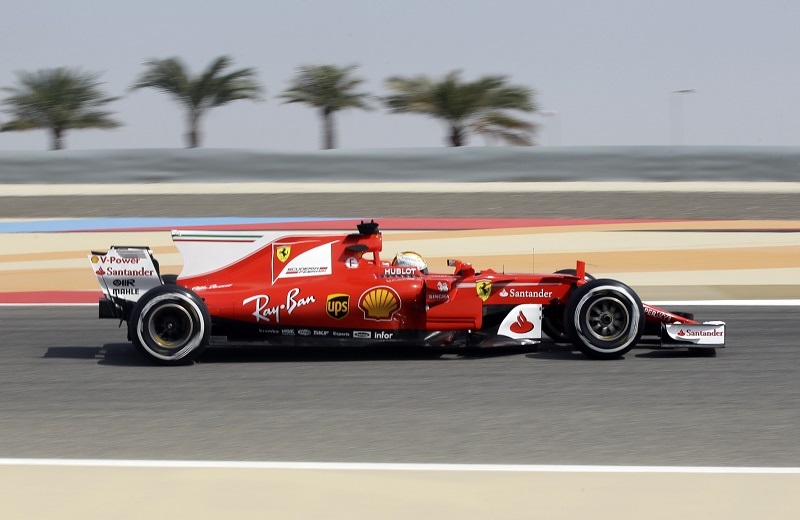 Sebastian Vettel při tréninku v Bahrajnu