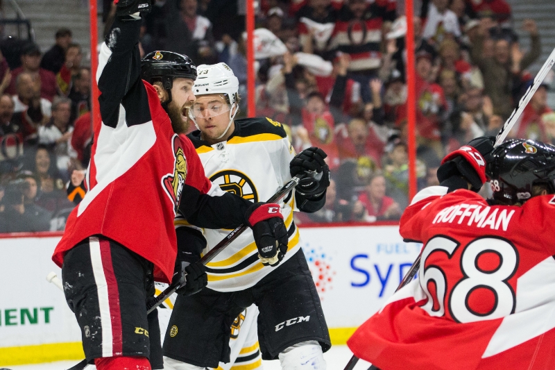 Boston v souboji s Ottawou. 