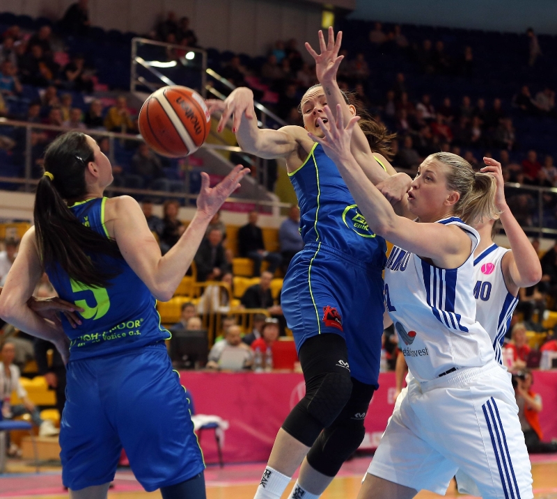 Basketbalistky USK při jednom ze zápasů Final Four.