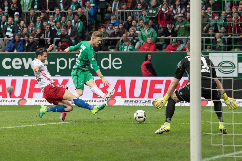 Hamburk v zápase proti Brémám. 